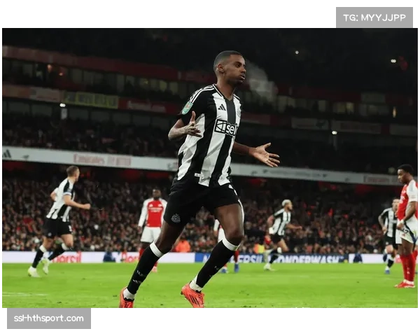 伊萨克破门后伤退，利物浦锋线再添变数